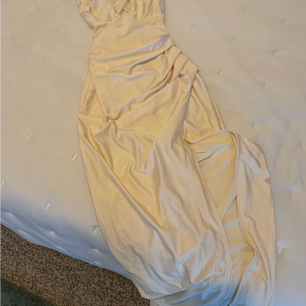 Elegant Long Dress !